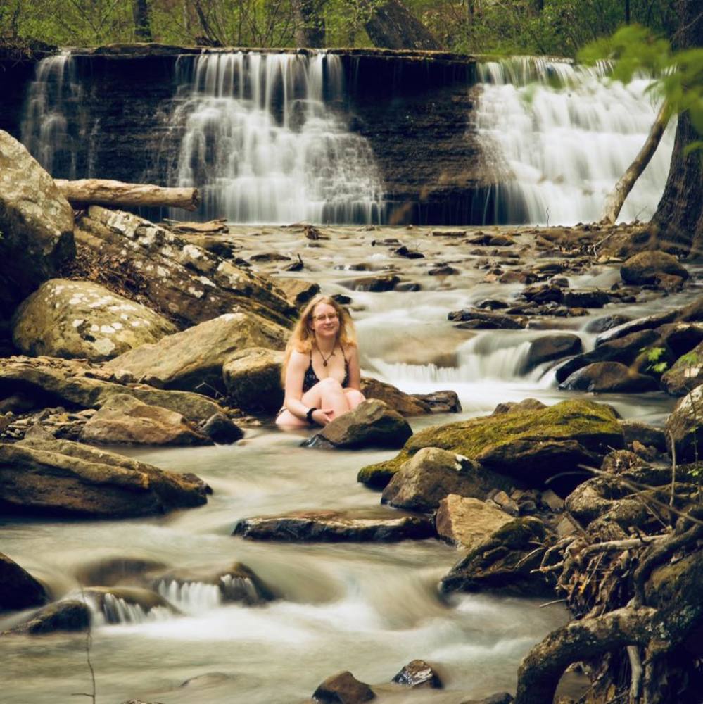 Meet your Posher, Holly